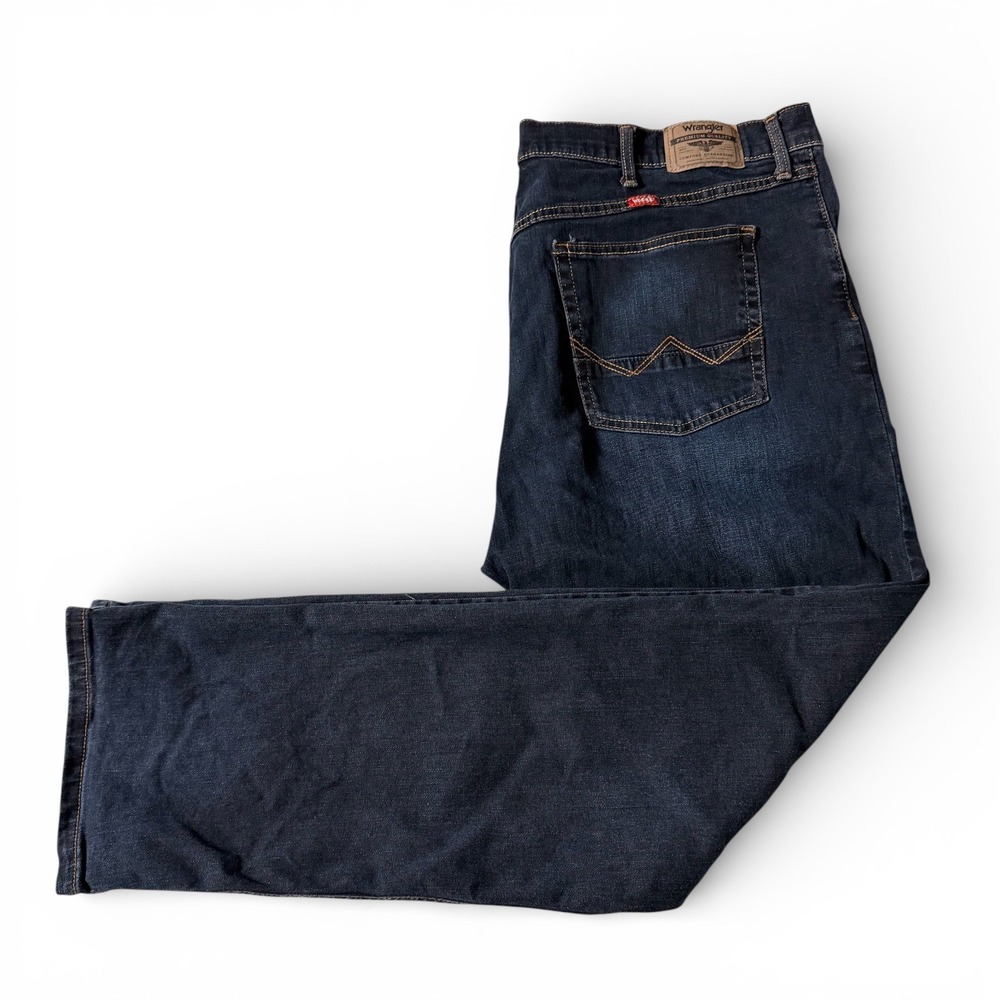 Wrangler Slim Straight Jeans Mens 42x30 Dark Wash Good  Stretch‎ Denim